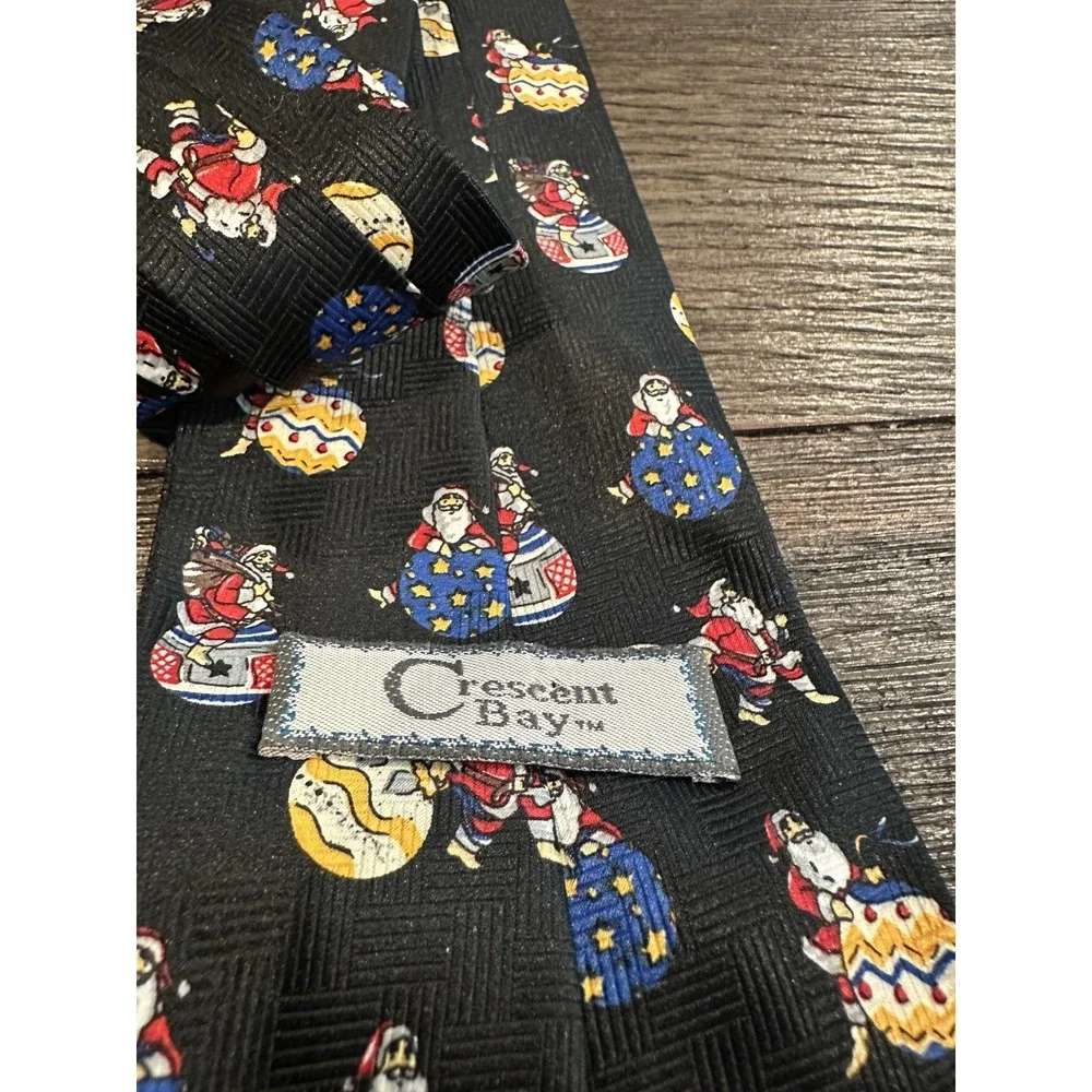 Crescent Bay black Santa Claus Christmas Ornaments novelty‎ necktie tie, NWOT